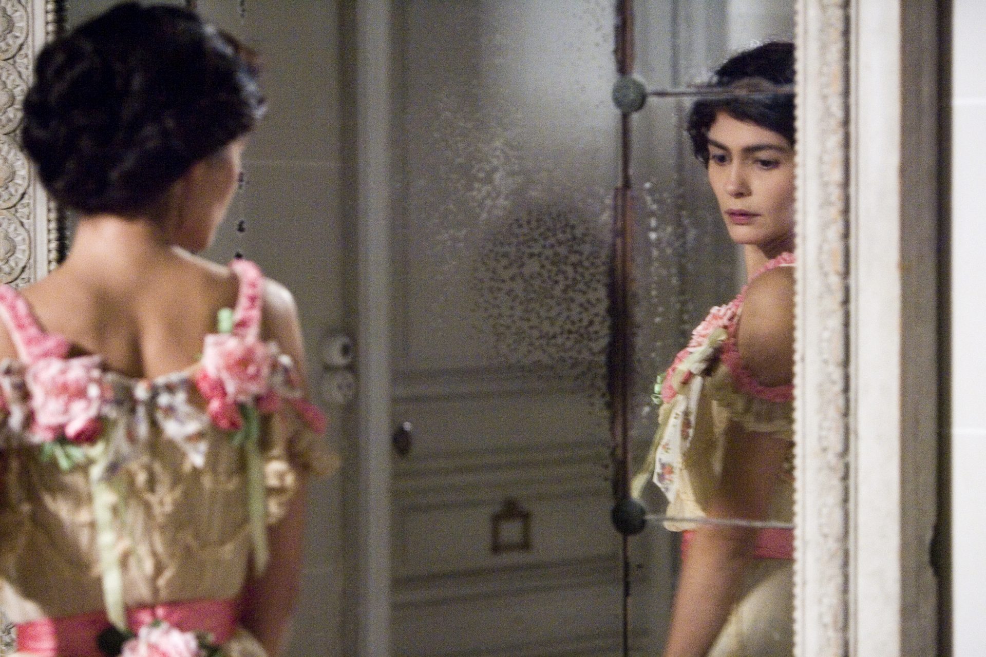 Chanel coco audrey tautou GIF on GIFER  by Bondis